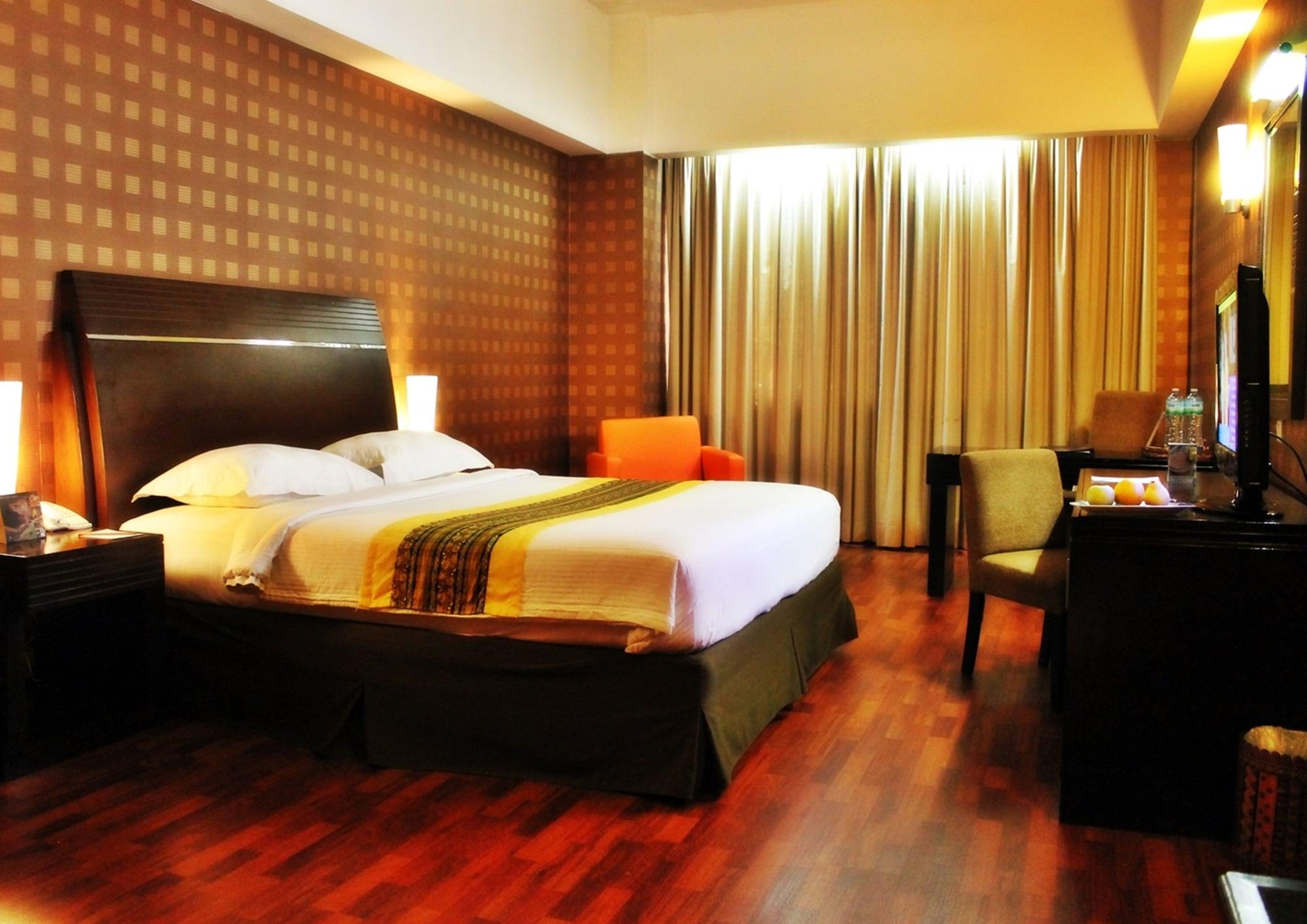 Grand Elite Hotel Pekanbaru Extérieur photo