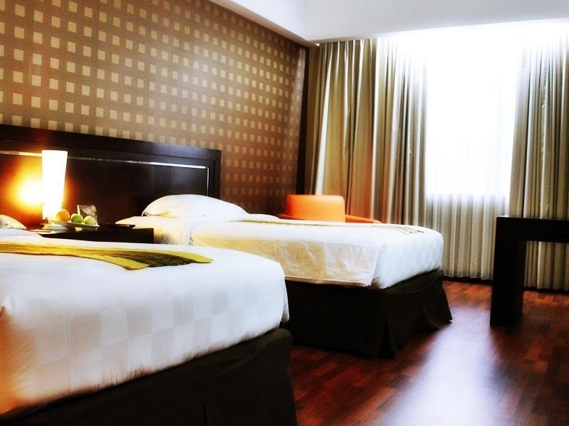 Grand Elite Hotel Pekanbaru Extérieur photo