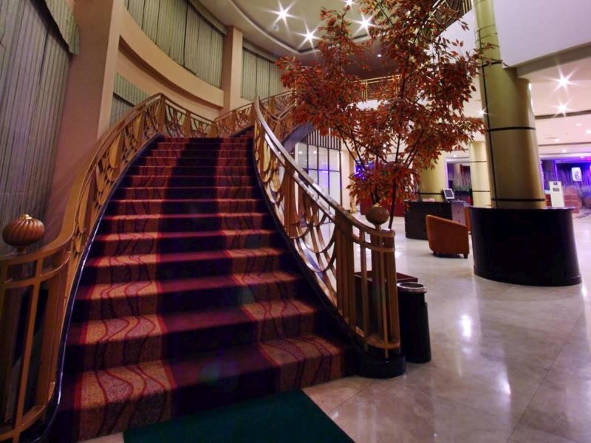 Grand Elite Hotel Pekanbaru Extérieur photo